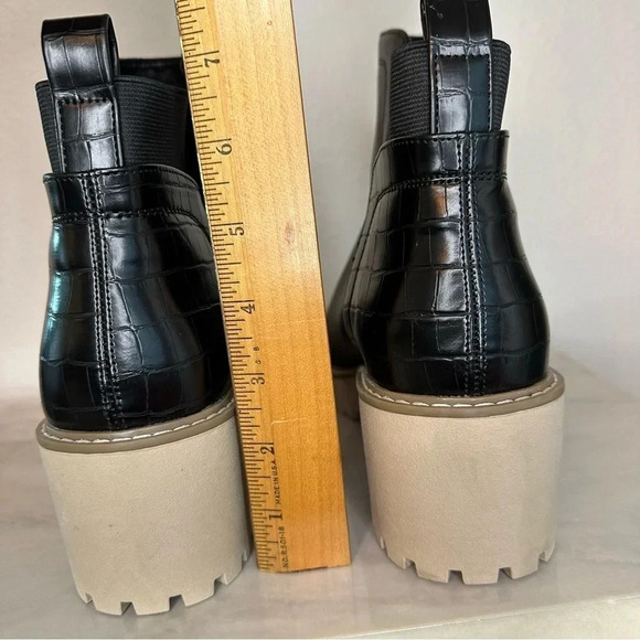 DV By Dolce Vita Womens Rancher Chelsea Black Ankle Wedge Boots Size 10 - Picture 5 of 8